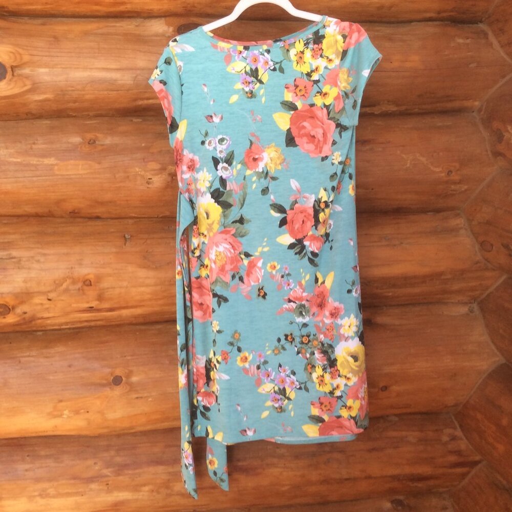 My Bump Floral Feminine Maternity Dress  Made in USA EUC Ruched Side Size Medium